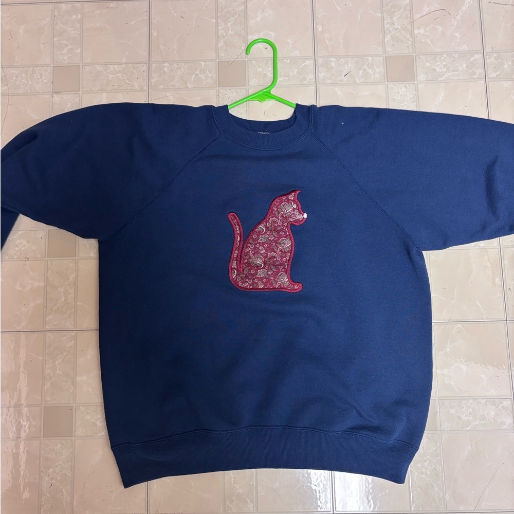 Vintage Hanes Activewear Blue Cat Appliqué Sweatshirt – Size Large – Made in USA - Picture 6 of 9
